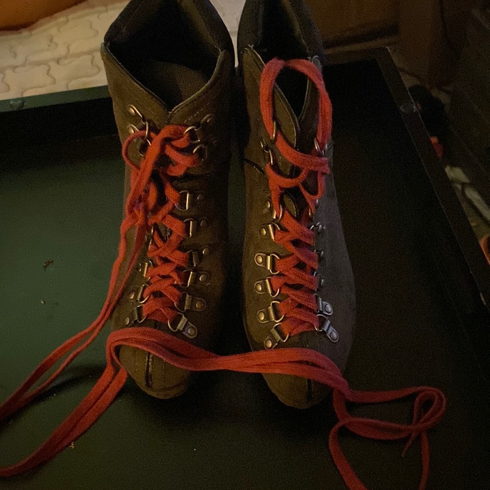 Boot heels